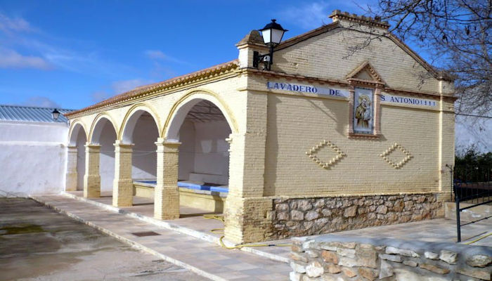 Descubre lo mejor de Corral Rubio